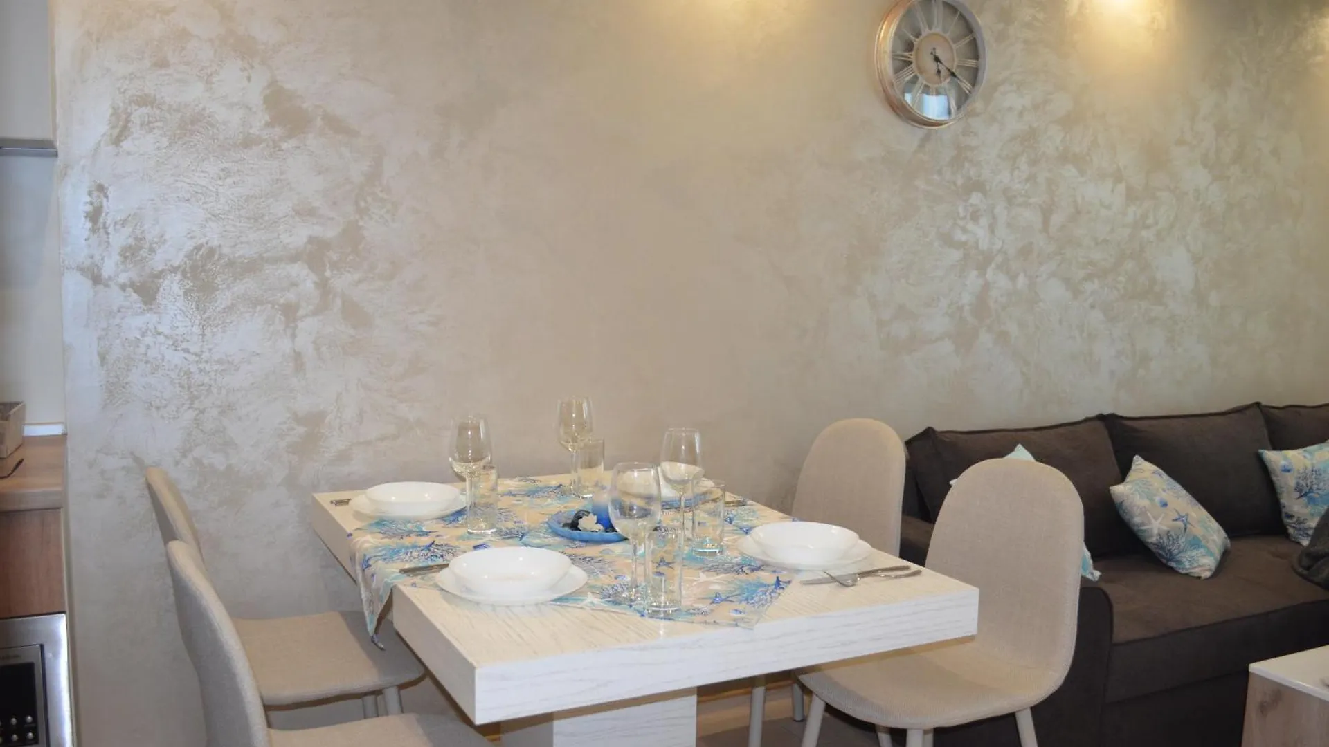 Lazur Delight Apartment Burgas